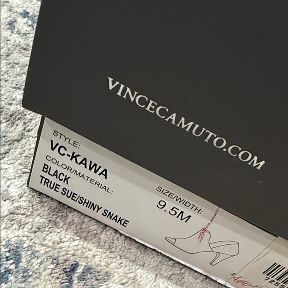 Vince Camuto Suede Peep-Toe High Heel Booties size 9.5 New in box - Picture 2 of 6